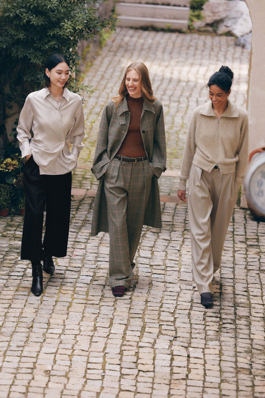 Whispered Checks: The Quiet Art of Autumn Dressing